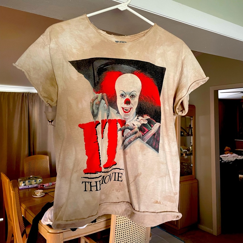 Vintage “IT” movie shirt. Size M/S.